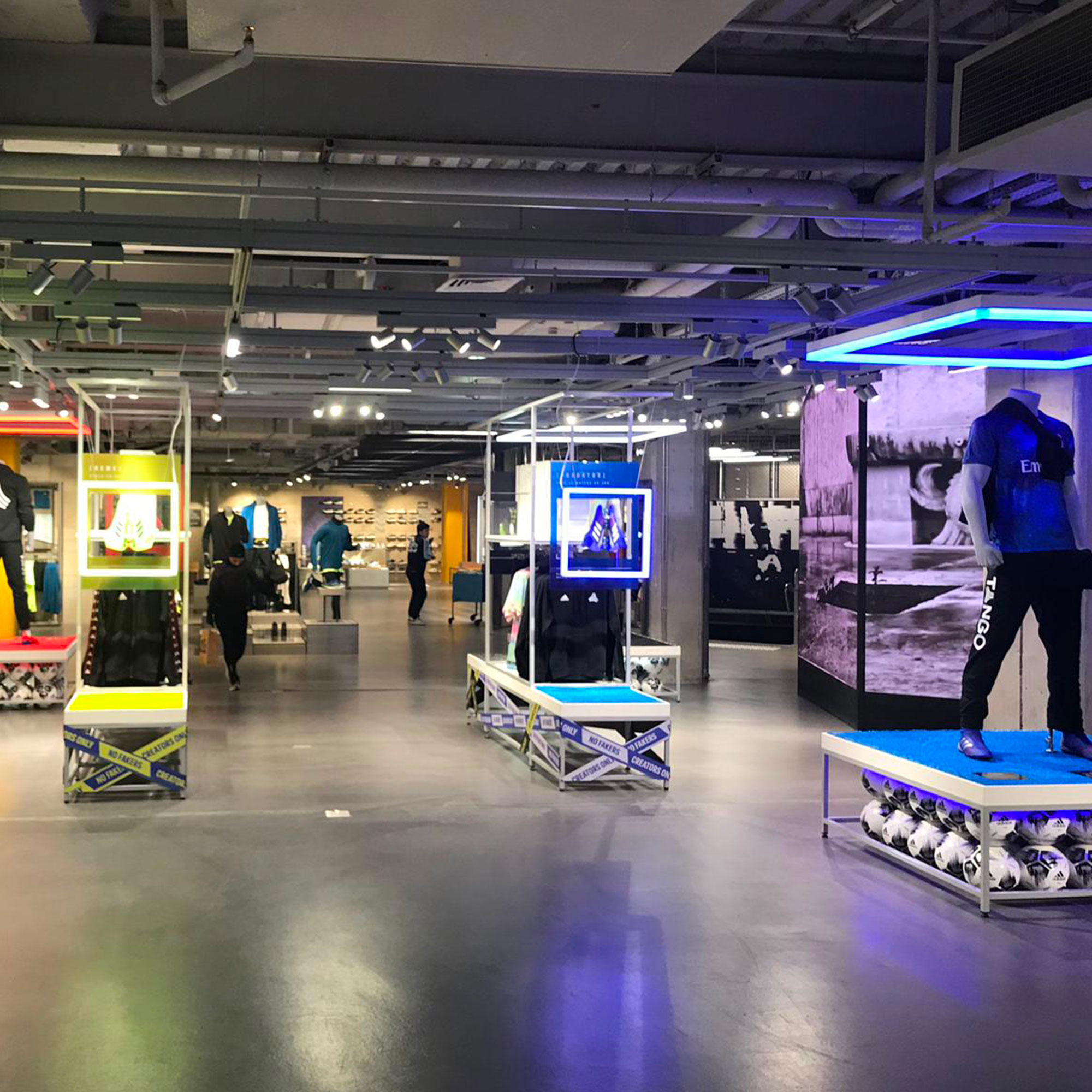 Adidas Flagship Store Champs-Élysées